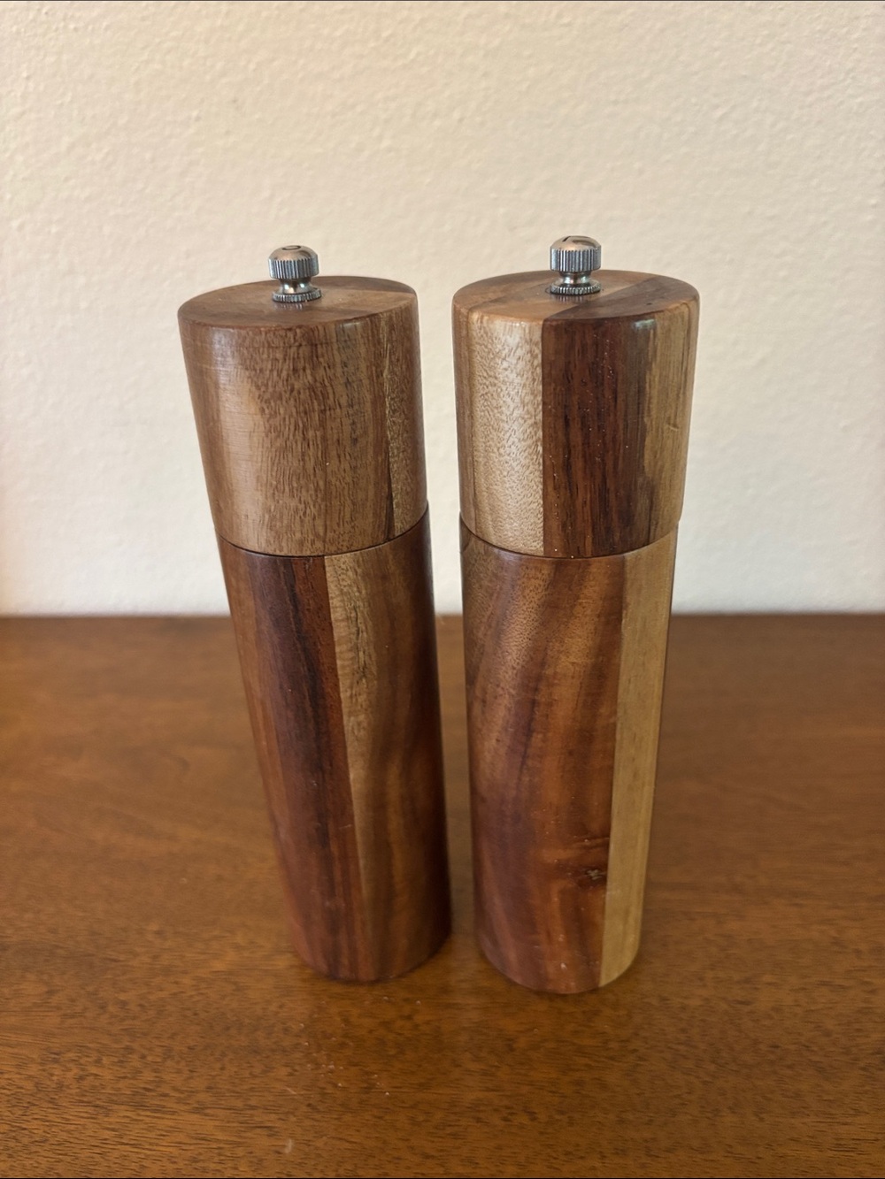Wooden Salt and Pepper Mill Set - Natural Brown Acacia wood